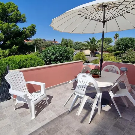 La Casa Delle Rose Su Forti