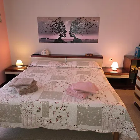 La Casa Delle Rose Su Forti